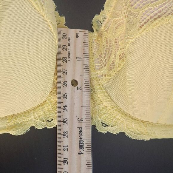 Frederick's of Hollywood Butter Yellow Balconette Bra Size 32D NWT Lingerie Show - Picture 13 of 14